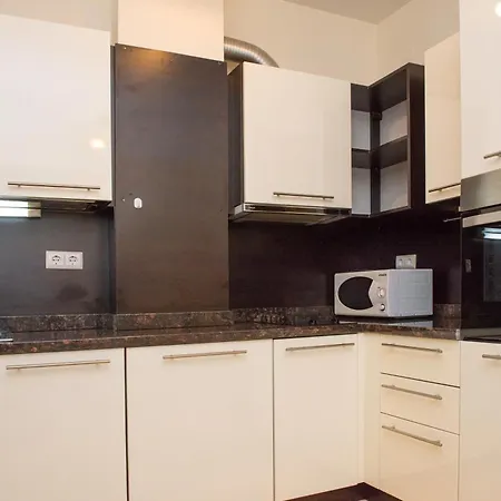 Garden Of Eden Pmg スヴェティ・ヴラス