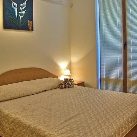 Garden Of Eden Pmg スヴェティ・ヴラス