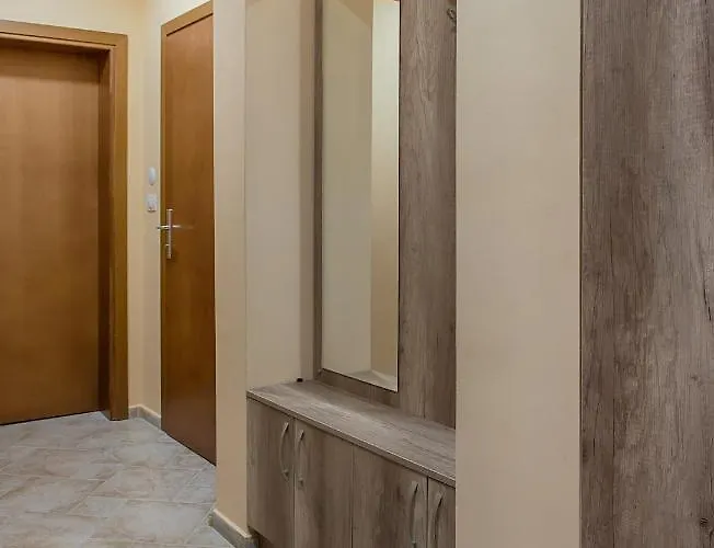 Garden Of Eden Pmg 公寓